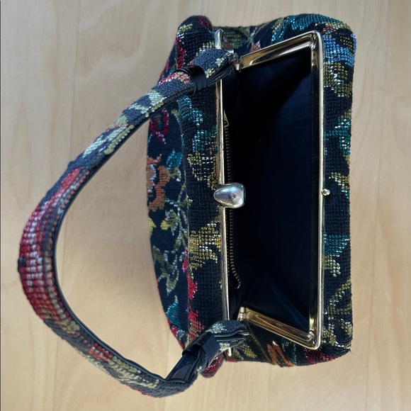 Vintage Floral Carpet Tapestry Needlepoint Purse - Picture 10 of 12